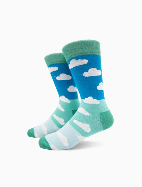 Türkise Wolken-Socken mit Wolken-Motiv “Dreamy Clouds” von We are Socks!