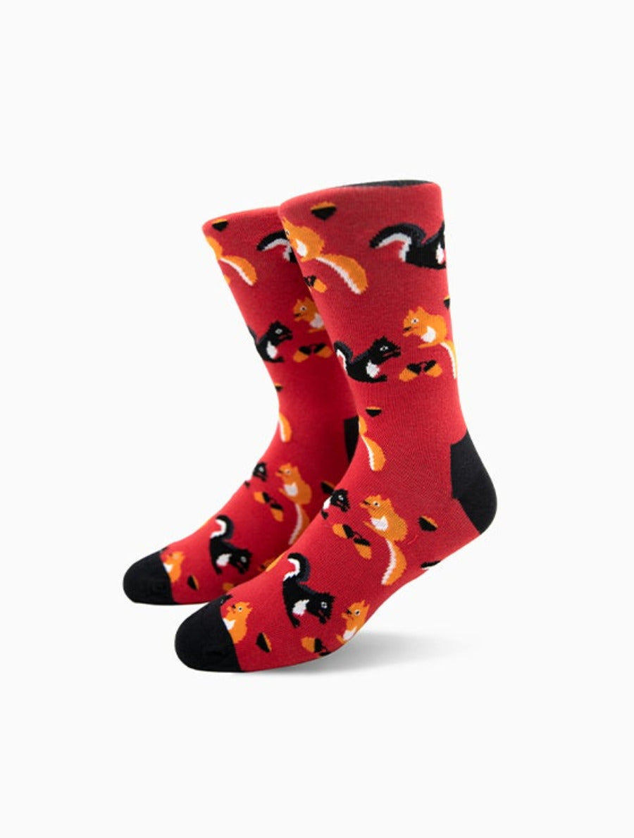 Rote Eichhörnchen-Socken mit Eichhörnchen-Motiv “Cheeky Chipmonk” von We are Socks!