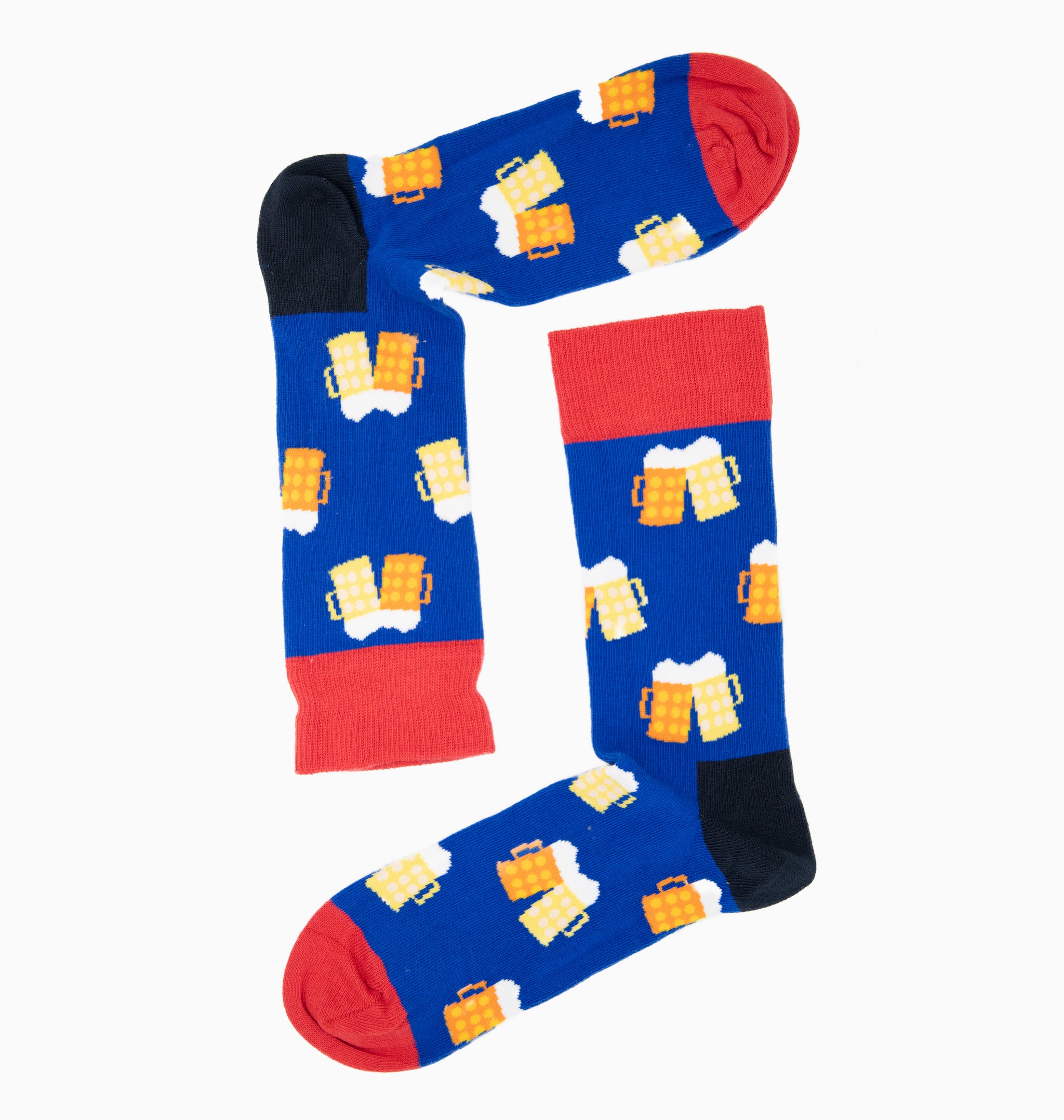 Bier-Socken mit Bier-Motiv “Cheers Beers” von We are Socks! ✓Lustige Socken mit typisch bayerischen Masskrügen! 