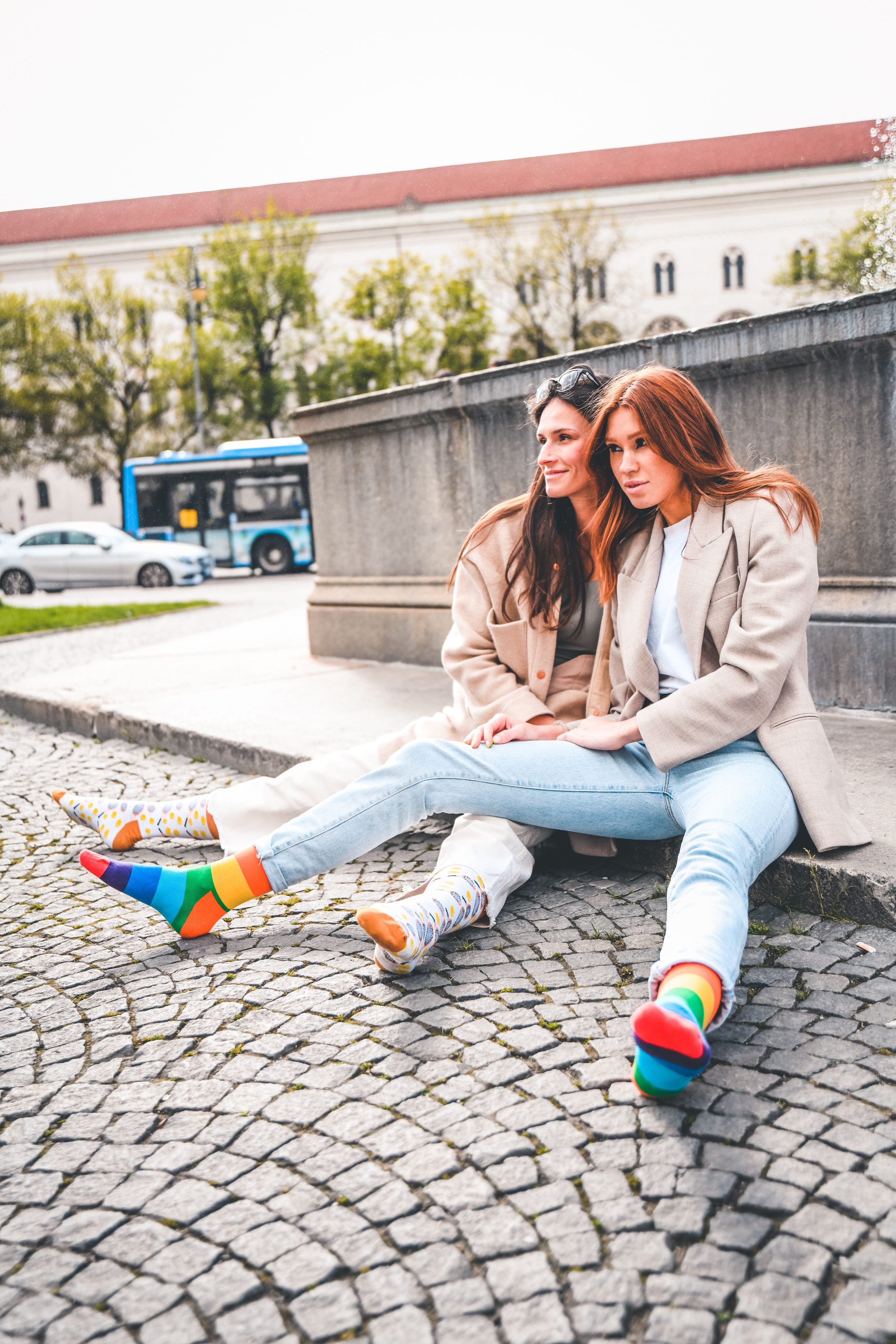 Regenbogen Socken, Gay Pride Socken mit Regenbogen-Motiv - LGBTQ Socken - Gay Socken - Homo Socken - Trans Socken - Queer Socken ✓Hand gekämmte Biobaumwolle ✓Angenehmer Tragekomfort