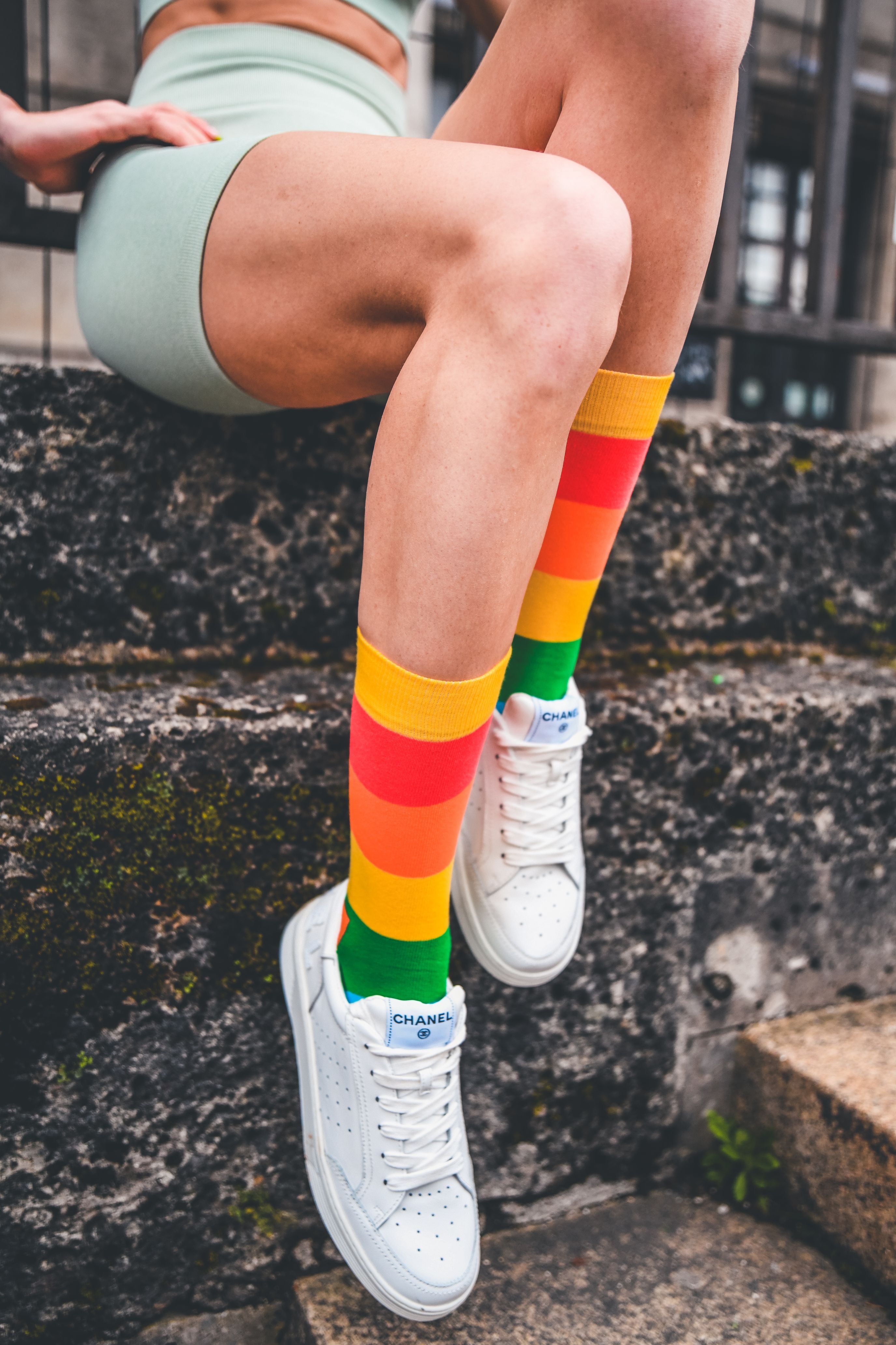 Regenbogen Socken, Gay Pride Socken mit Regenbogen-Motiv - LGBTQ Socken - Gay Socken - Homo Socken - Trans Socken - Queer Socken ✓Hand gekämmte Biobaumwolle ✓Angenehmer Tragekomfort