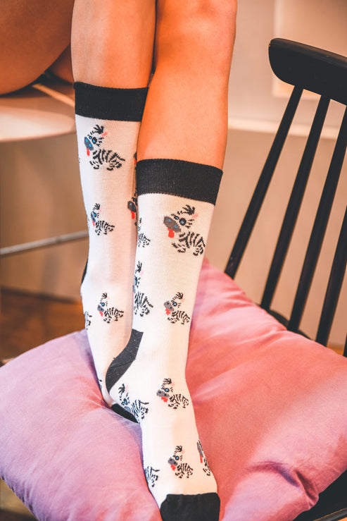 Zebra Socken | Weiße Socken mit Zebra Motiv - “Baby Zebra” von We are Socks!